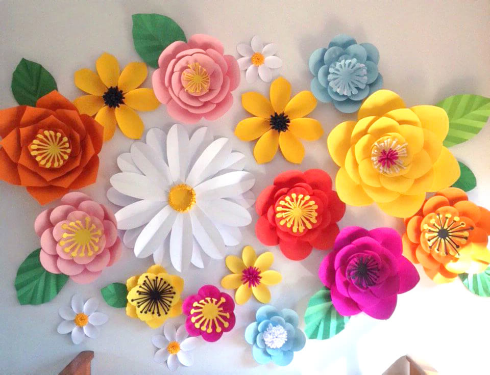 Как оформить стену в группе бумажными цветами Как оформить стену в группе бумажными цветами