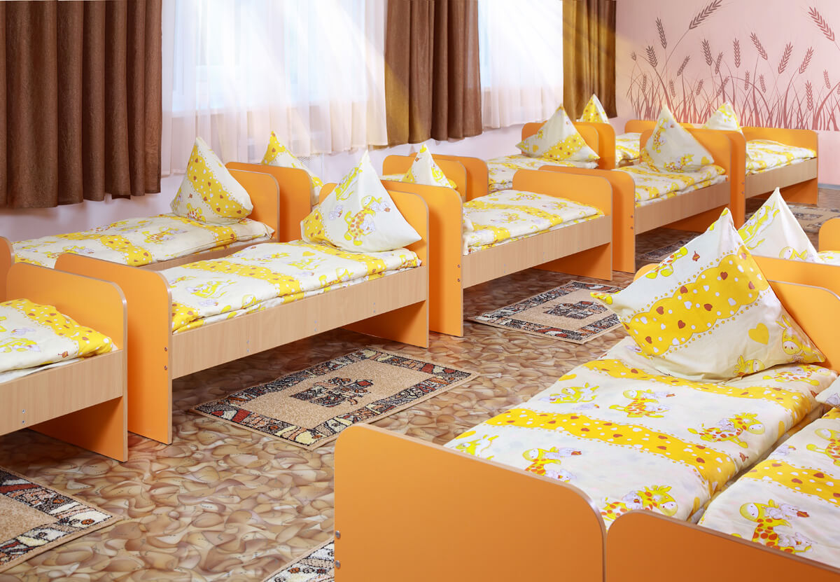 оформление спальнив группу петушок оформление спальнив группу петушок